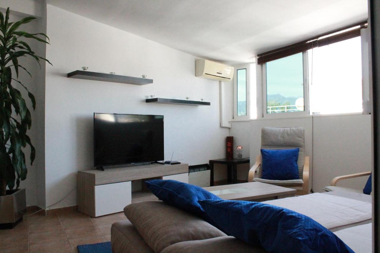 Apartment Sirena Beach Nerja Esterno foto